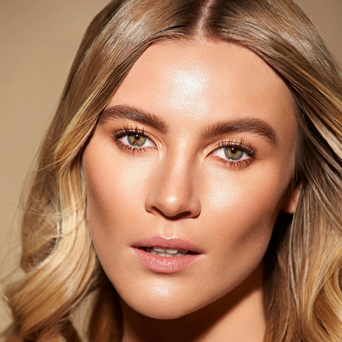 The Hero: Tinted Brow Mascara